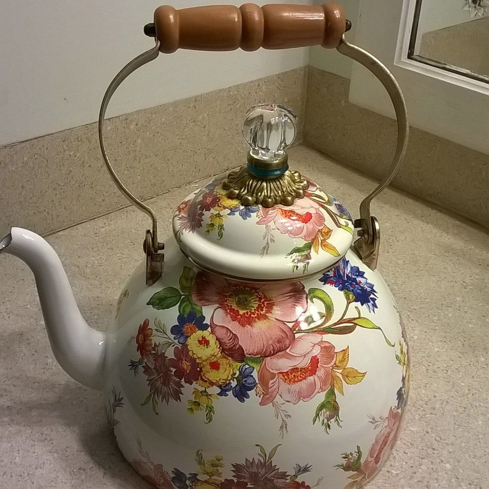 MacKenzie-Childs Market Flower tea kettle. New without tags,
